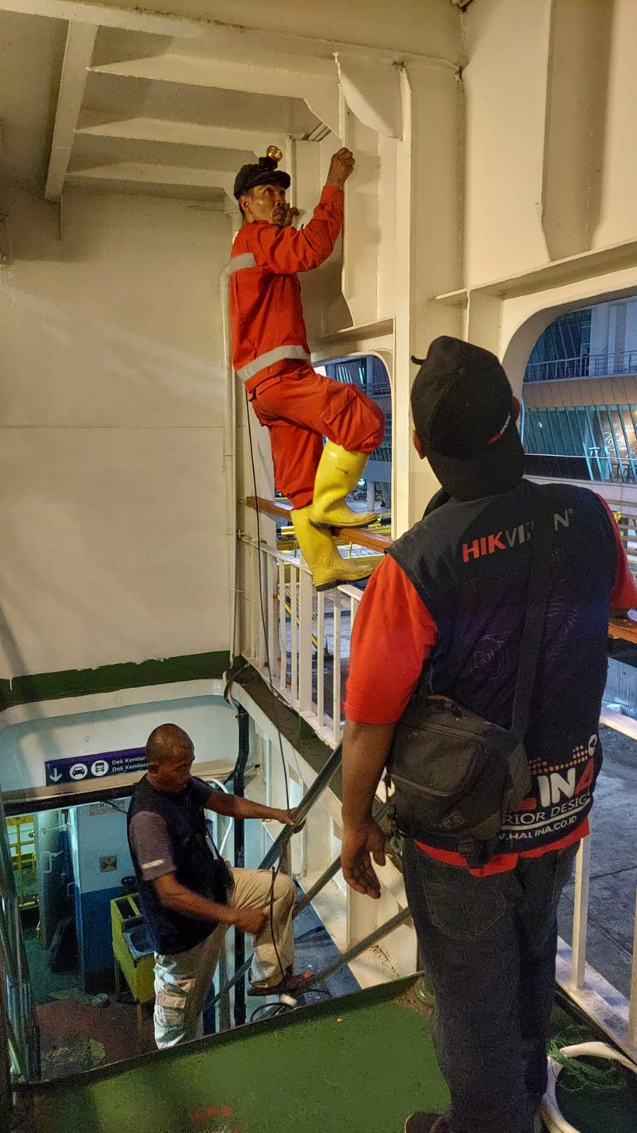 TOKO CCTV CILEGON MENYEDIAKAN JASA PASANG CCTV DAN MENJUAL BARANG CCTV DAERAH CILEGON SERAMNG ANYER 