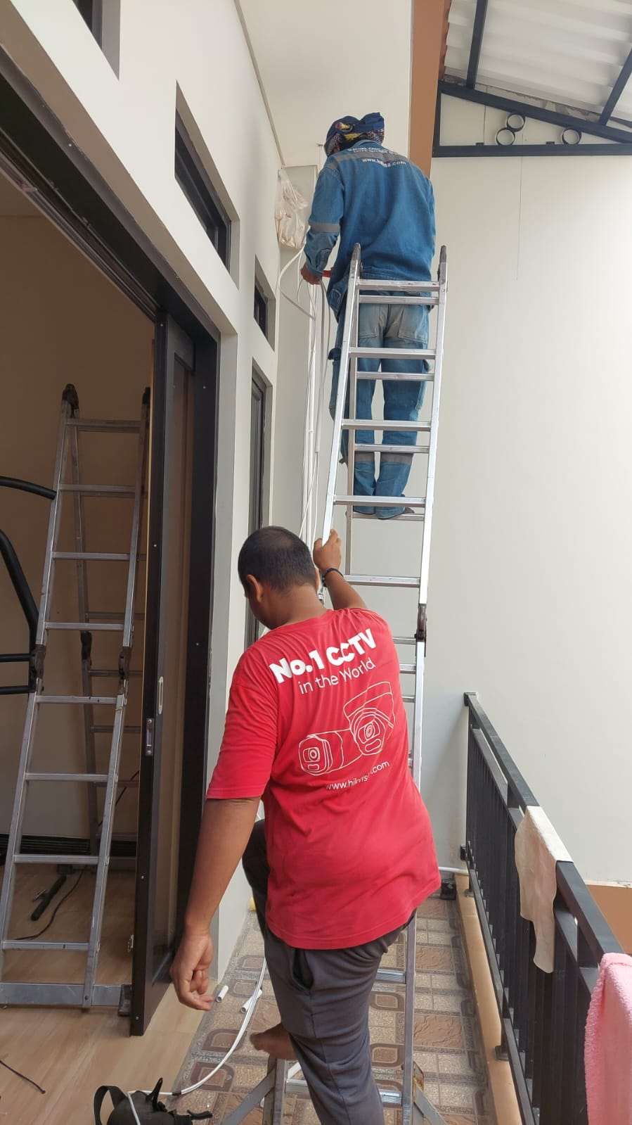 PEMASANGAN CCTV YANG BAGUS DAN RAPIH DENGAN HARGA TERJANGKAU DI DAERAH CILEGON SERANG MERAK ANYER LA